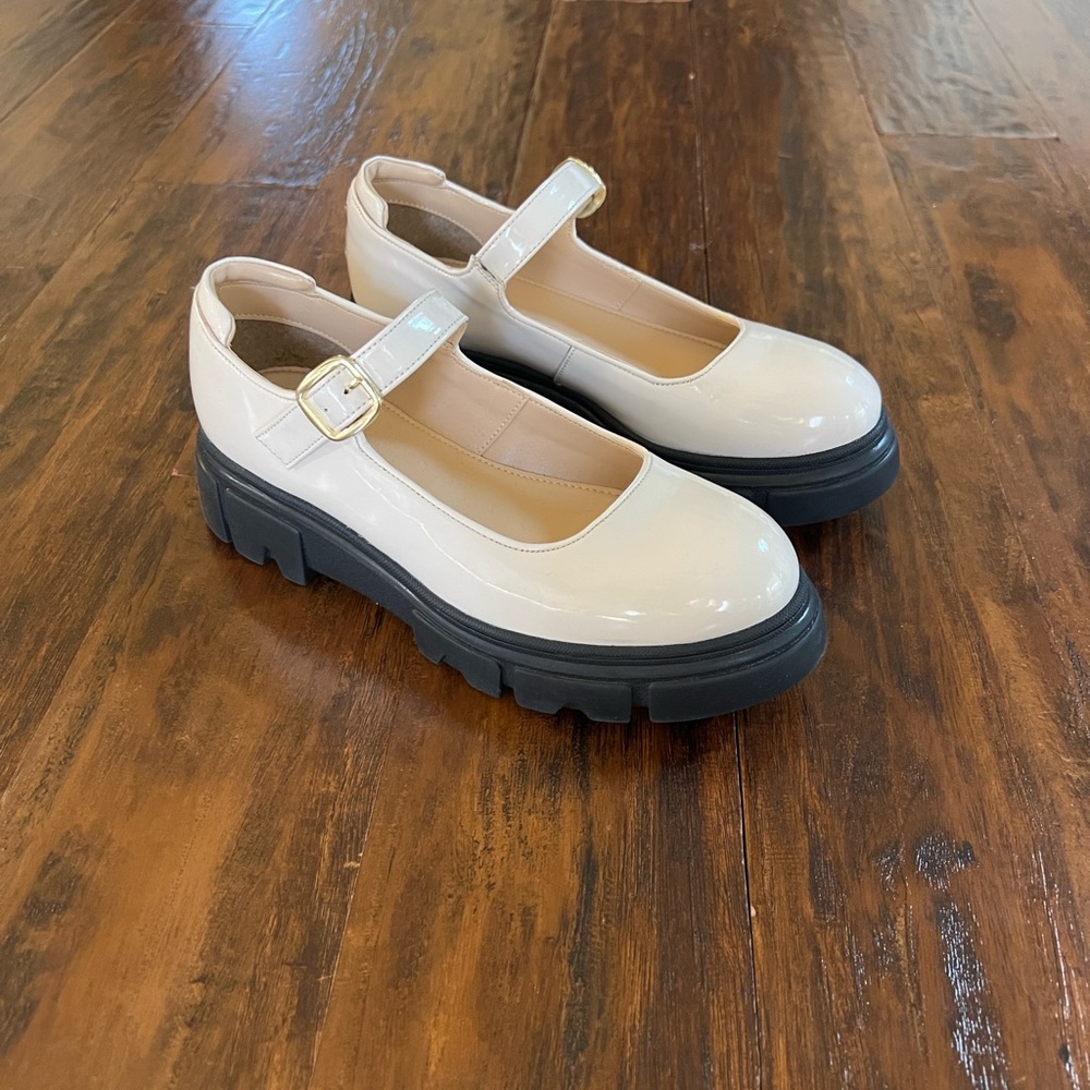 Secret Celebrity Patent Chunky Ivory Cream Mary Jane Platform Shoes Size 8